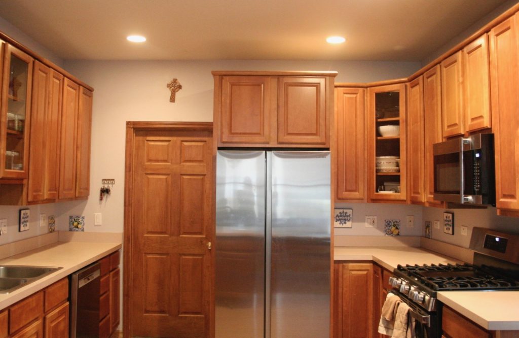 photos of organized spaces - kitchen with clear counters clutter-free
