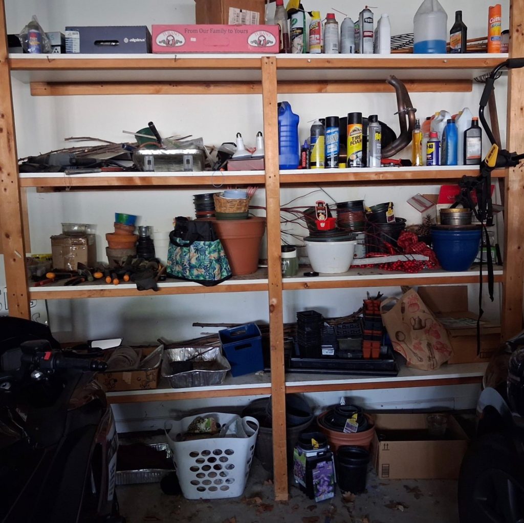 family garage organization - before